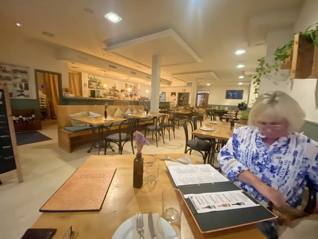 Denis Treacy_PERBACCO_Ferreries_review