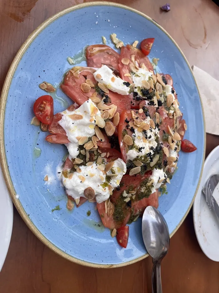 Henrietta Robson_PERBACCO_Ferreries_review