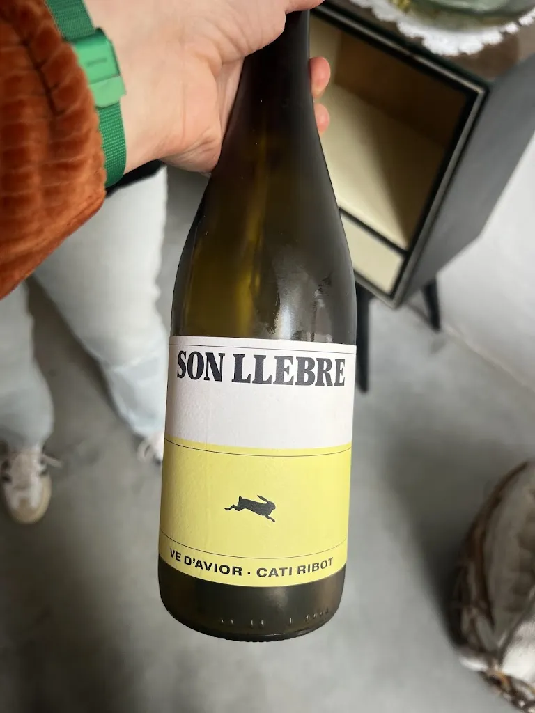 E Elwes_PERBACCO_Ferreries_review