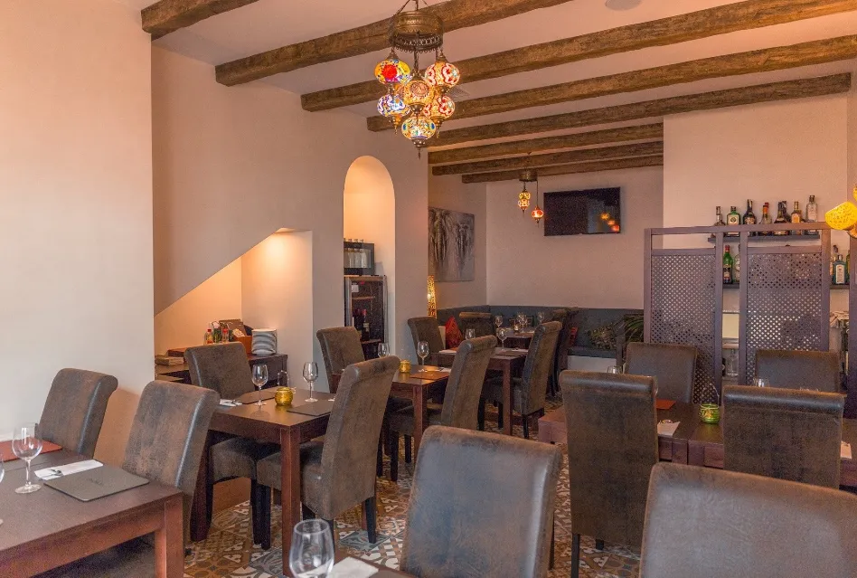 Restaurant Indi Bondhu_Ferreries_slider_image_1