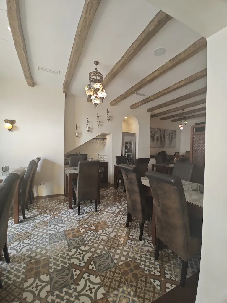 Restaurant Indi Bondhu_Ferreries_slider_image_3