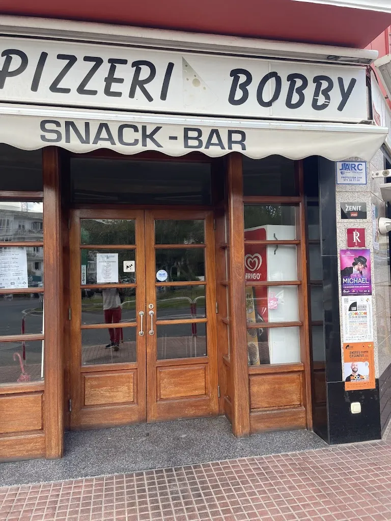 Pizzeria Bobby_Ferreries_slider_image_1