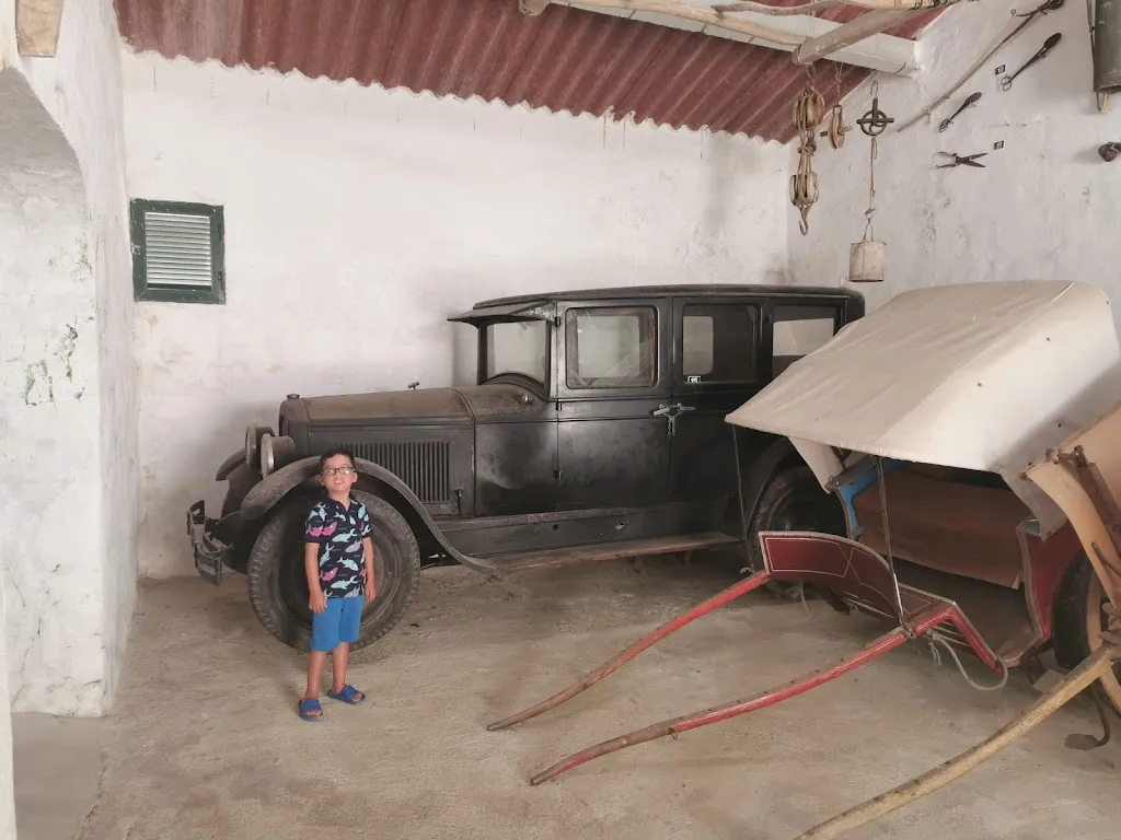 fraser knox_Binissuès_Ferreries_recensione