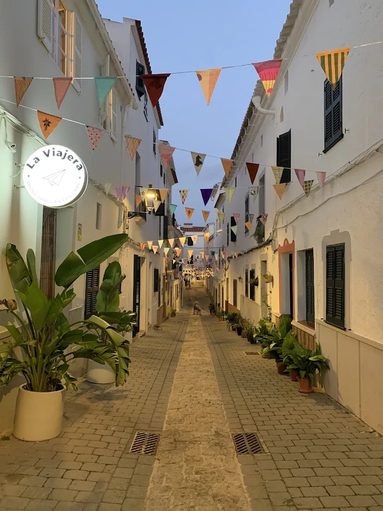 Natasha Back_La viajera_Ferreries_review