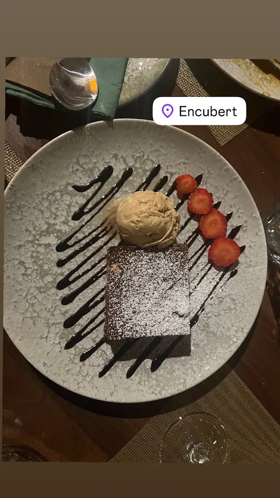 Claudine Bell_Encubert_Lloret de Vistalegre_recensione