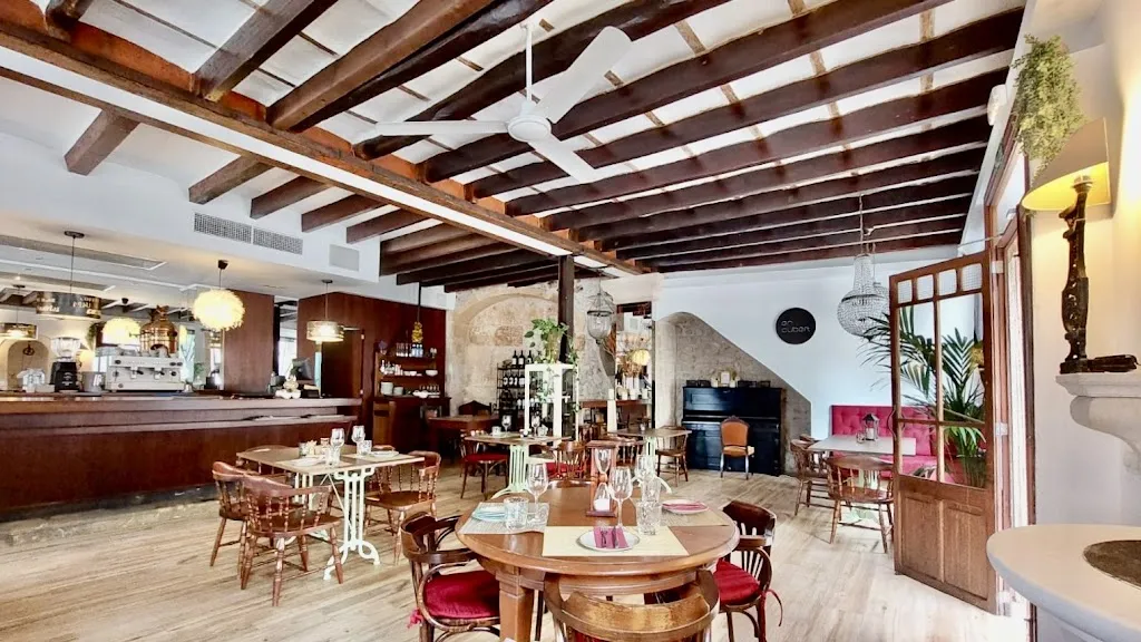 Encubert restaurant in Lloret de Vistalegre