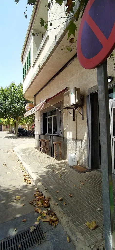 Pablo A. Pérez_Can Menescal_Llubí_review