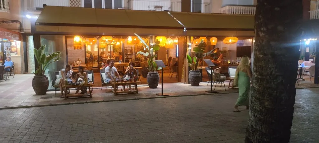 Paul Juverdeanu_LaCena by Nola - El Campello_Campello el_recensione