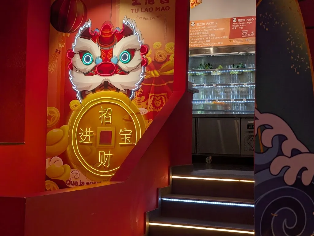 Daniel J. Ollero_TU LAO MAO_Maó_review