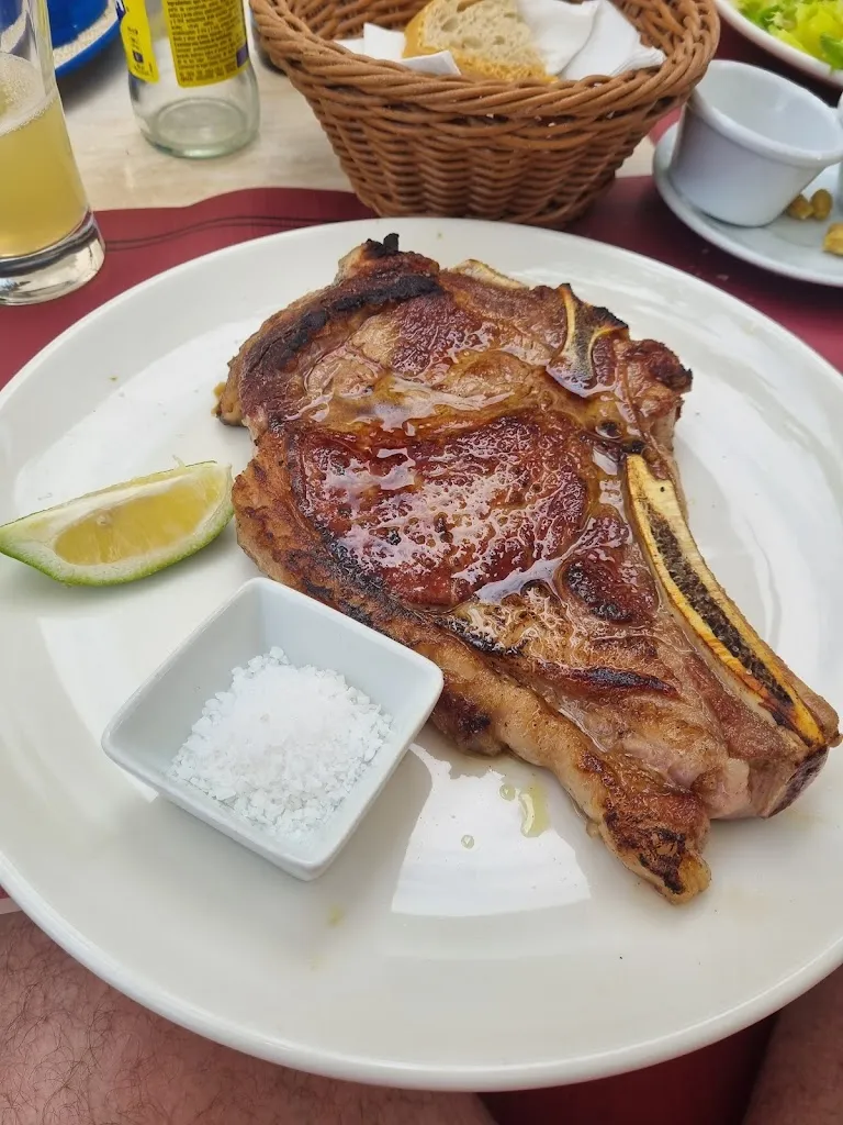 Ion Dejeu_Ca's Xigaler. Cafeteria Restaurant_Maria de la Salut_review