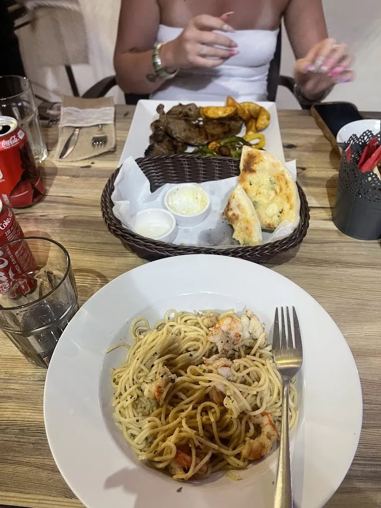 Jaime Hughston_Magaluf Student Cafe_Magaluf_recensione