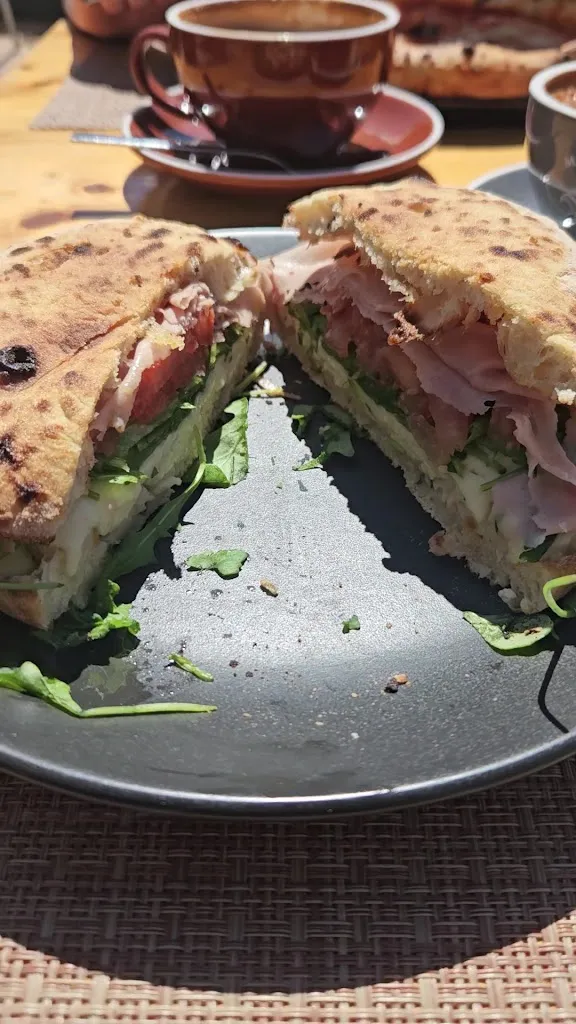 Madame Cabra Pizzería & Coffee Roastery_Magaluf_slider_image_2