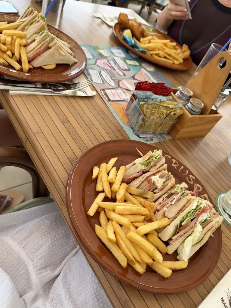 Roxana Frasin_Robinson Crusoes_Magaluf_recensione