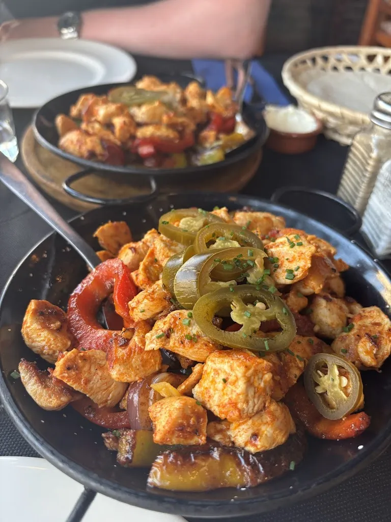 Beth Lynam_La Bodega_Magaluf_review