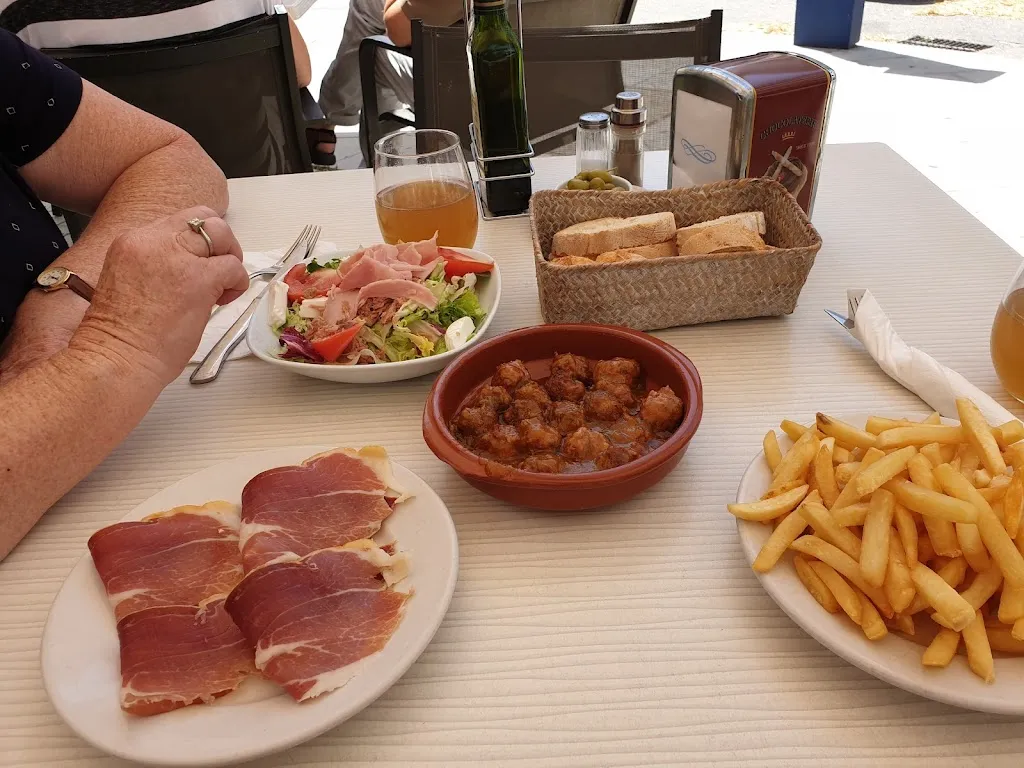 H H_Can Felia_Felanitx_review