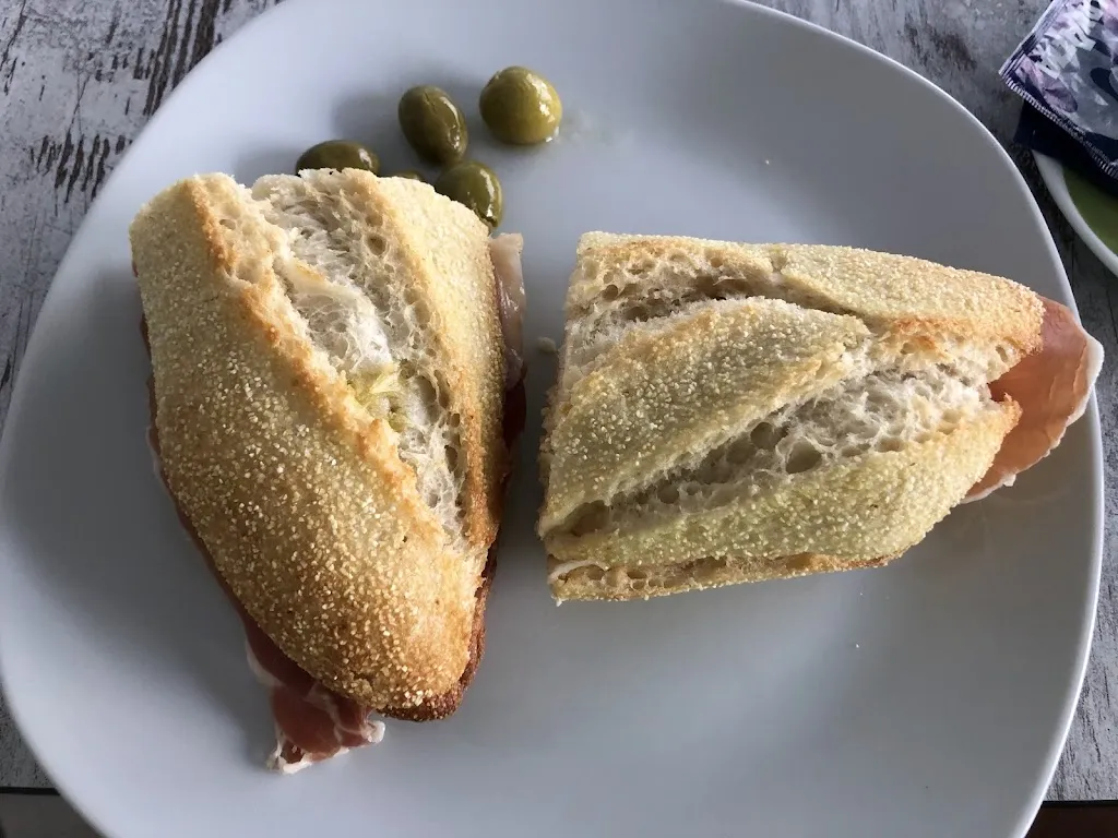 Vitalii Popkorn_Bar Kiro_Felanitx_review