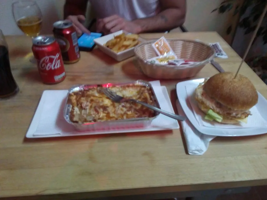 Menu_Pizzeria La Fontana Cox_Cox_image_7