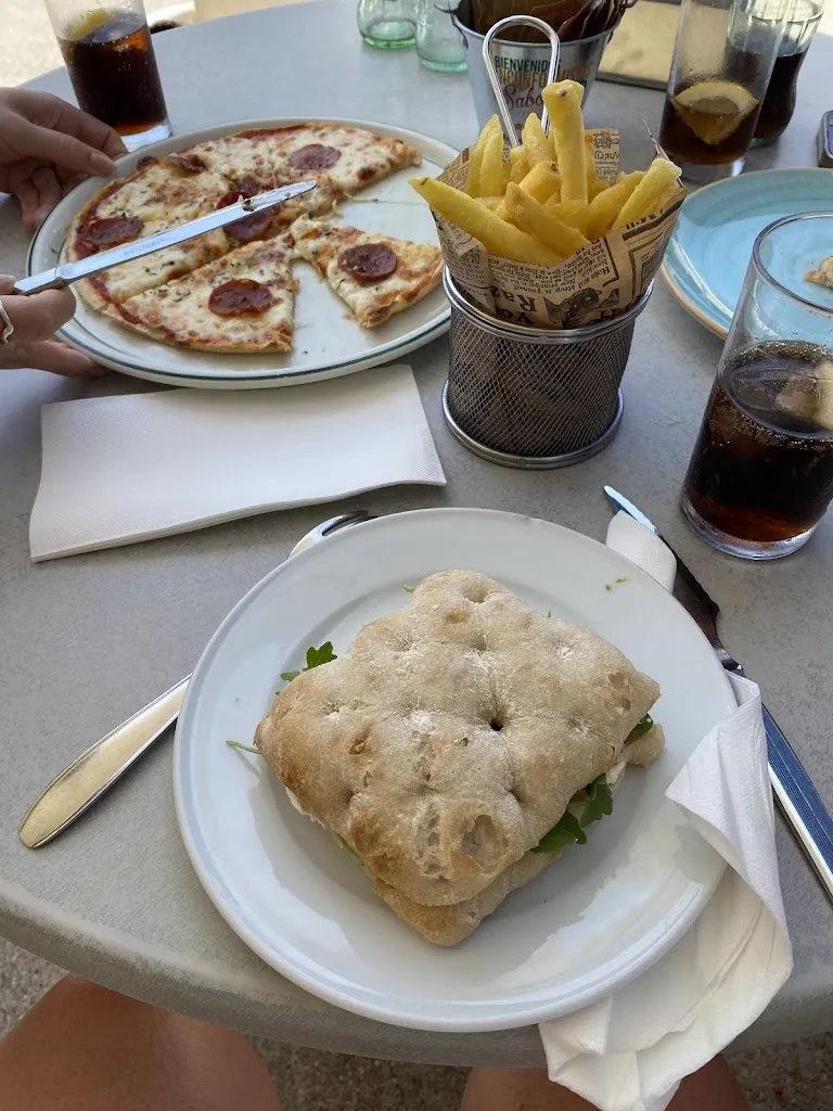 Rosie Iona_Playa Marina_Felanitx_review