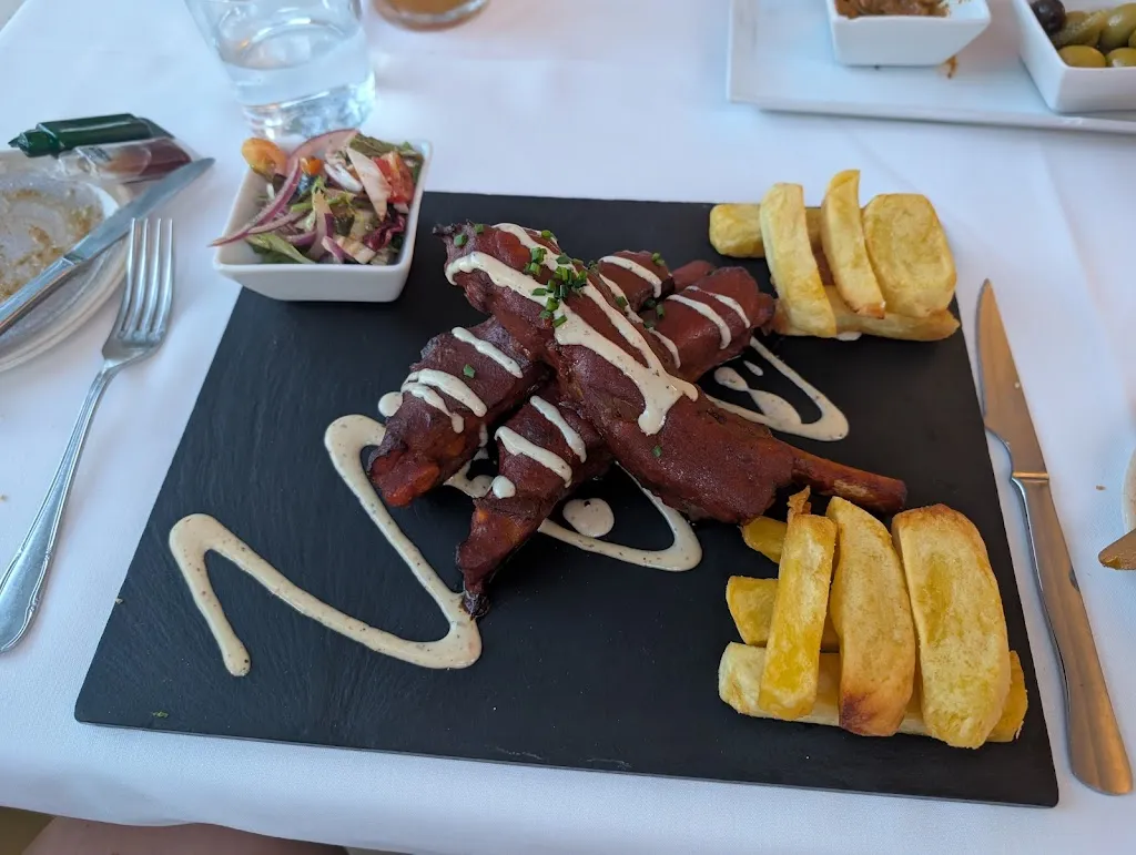 Doug White_Restaurante Ses Portadores_Felanitx_review