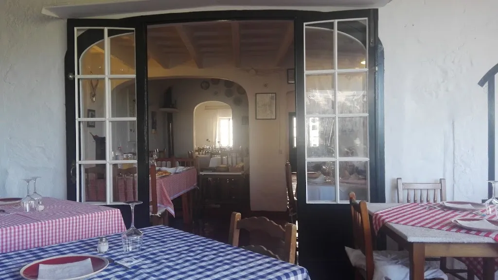 Hostal S'Engolidor restaurant in Migjorn Gran Es