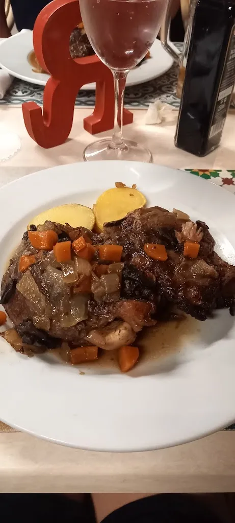 Abi Scott_Restaurant S'Arco-Iris_Muro_review