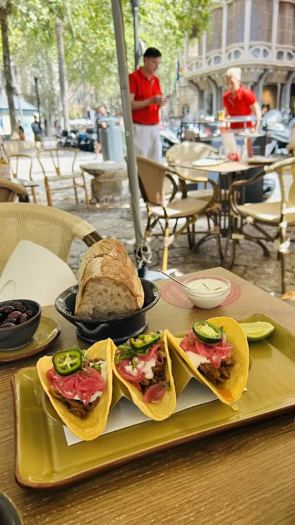 Amber Anderson_LA MALVASIA MALLORCA_Palma_review