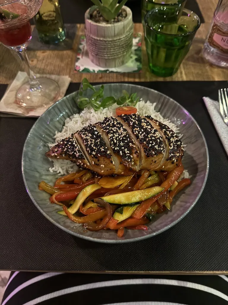 Molly Mcintosh_Max Garden_Palmanova_review