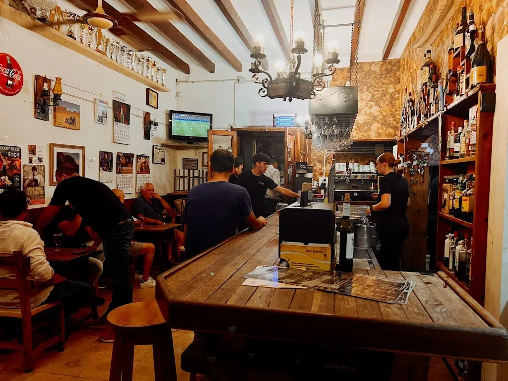 Bar s’Hostal restaurant in Montuïri