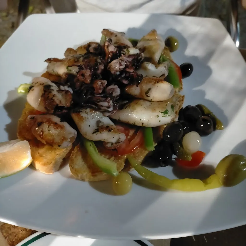 Mercedes González Carmona_Bar Sami_Montuïri_review