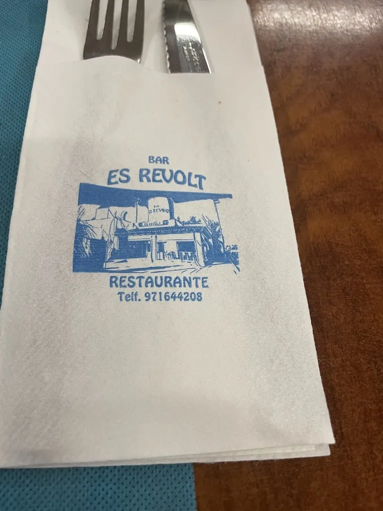 Philip J_Restaurant “Es Revolt”_Montuïri_review