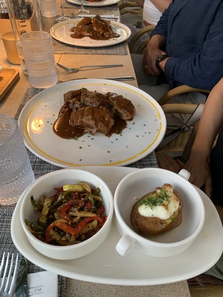 Simon Hughes_Can Salom Restaurant - Boutique_Petra_review