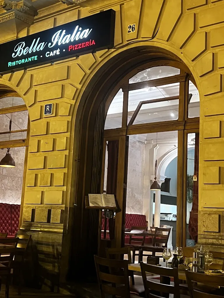 Robert Burley_Bella italia Ristorante Pizzeria_Llucmajor_review