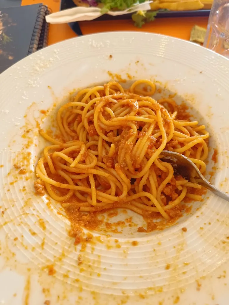 Halima Saadia_Bistro Restaurant & Bar_Llucmajor_review