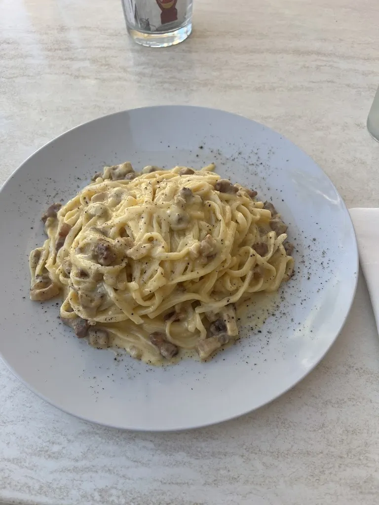 Beth Wyatt_Restaurante Tropical_Llucmajor_review