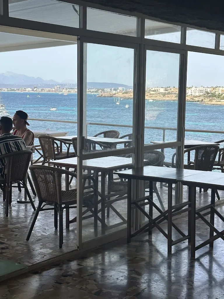 Natalia G_Panoramica Playa Restaurante desde 1960_Llucmajor_review