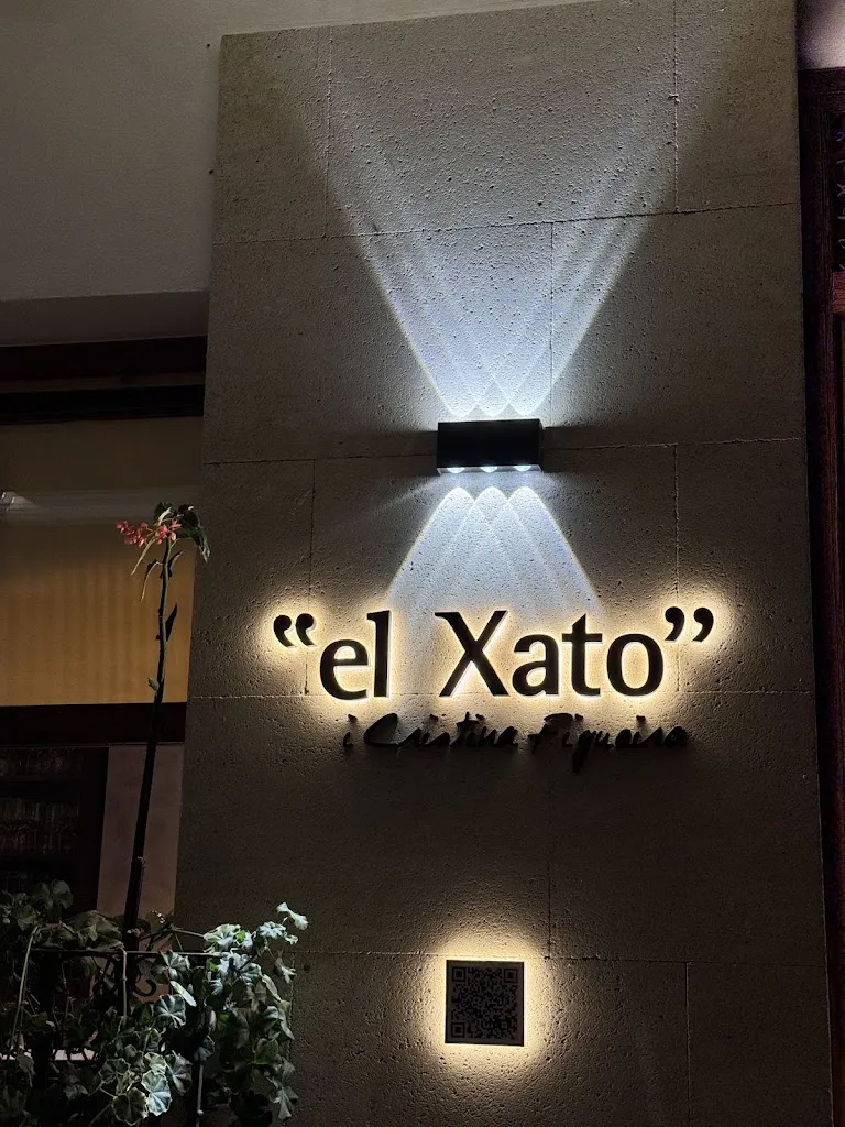 Валентина Петришина_El Xato i Cristina Figueira_Callosa dEn Sarrià_review