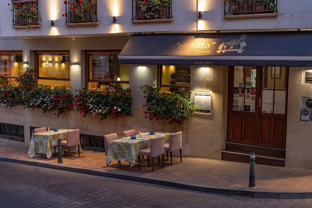 El Xato i Cristina Figueira_Callosa dEn Sarrià_slider_image_1