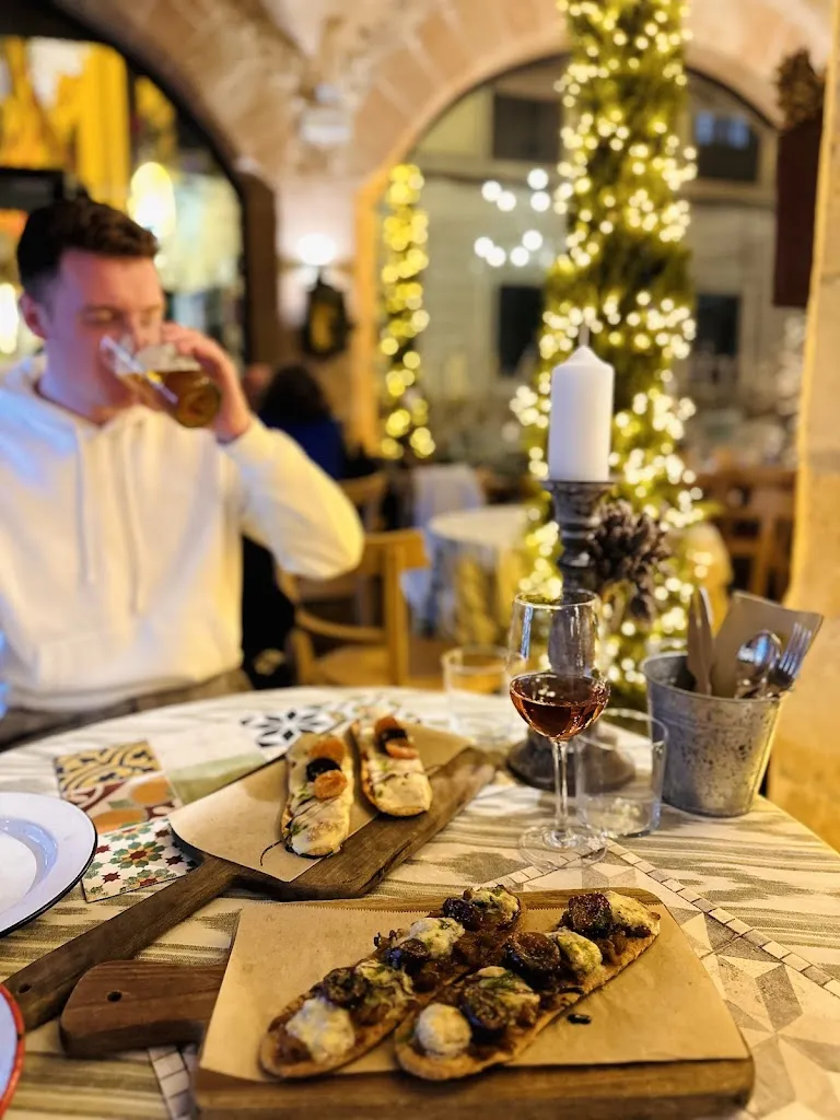 petra vaškova_L'Escrivania_Porreres_review