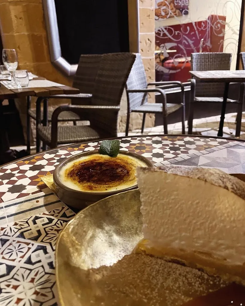 Delvina Morina_L'Escrivania_Porreres_review