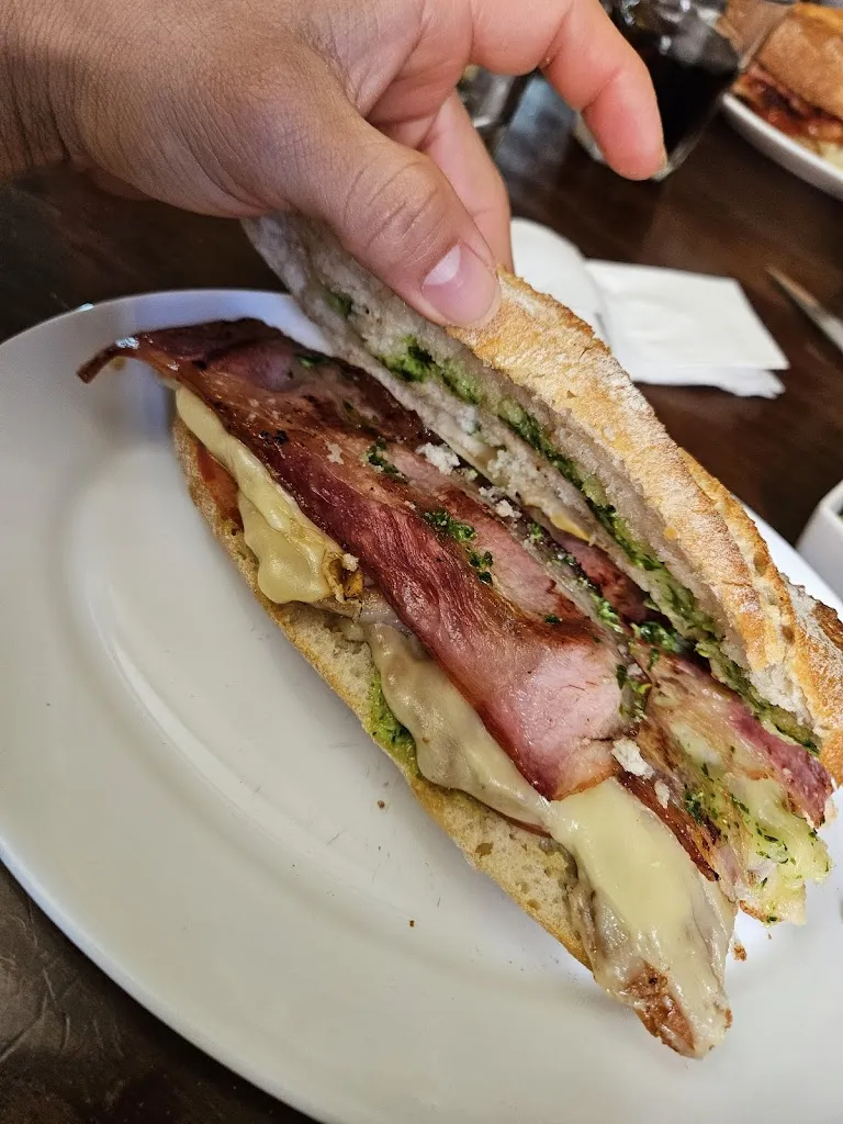 José germán basurto Sánchez_Es Molí d'en Negre_Porreres_review