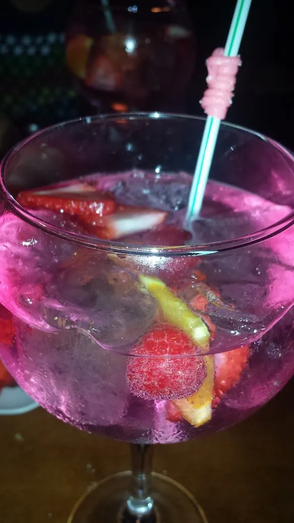 James Askari_Bar Restaurant Ses Forques_Porreres_review