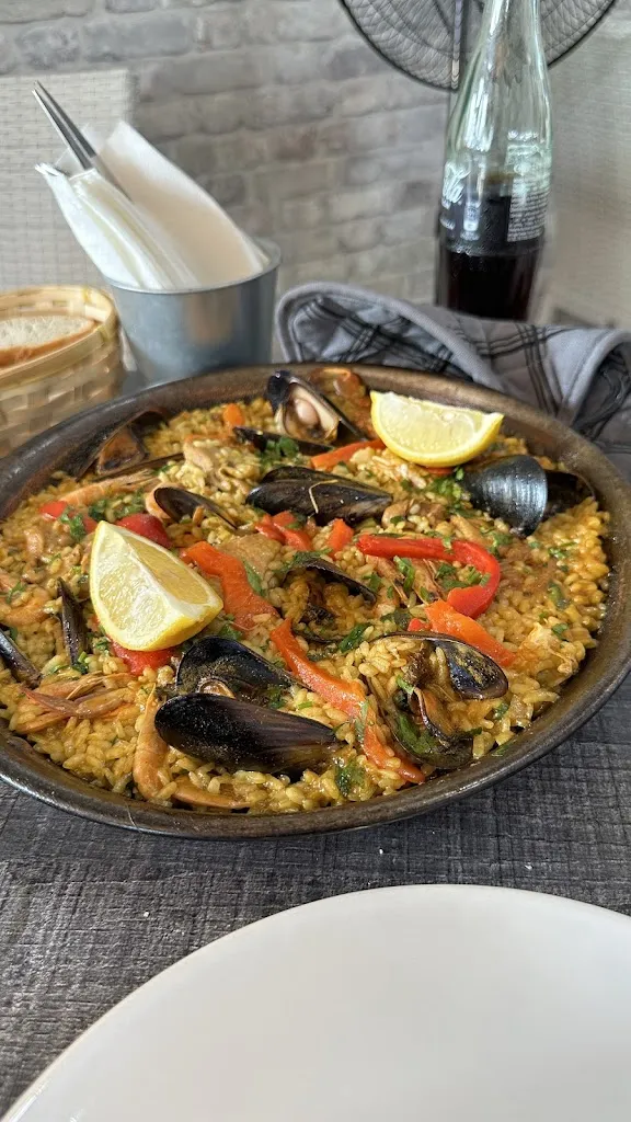 Yahya MOUMAN_Can Rovet_Port d'Alcúdia_review