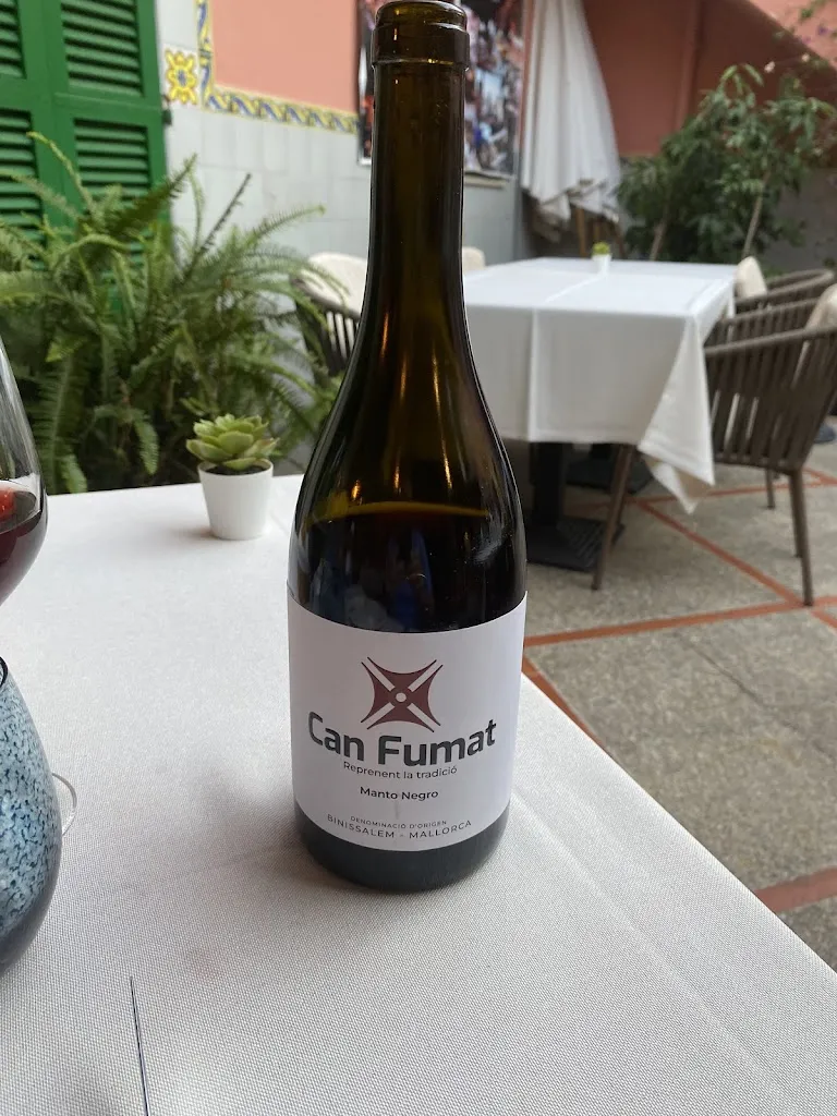 Mark McCluskey_E Cosi_Pobla Sa_review