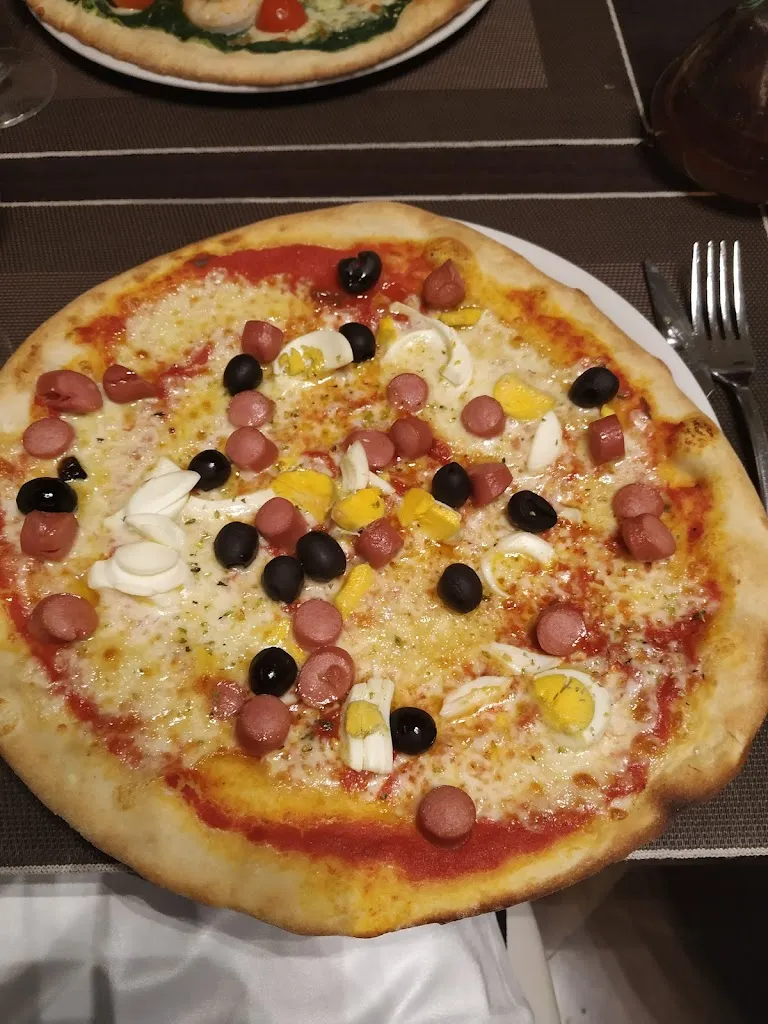 Menu_Restaurante Pizzeria Plaça Vuit_Pobla Sa_image_4