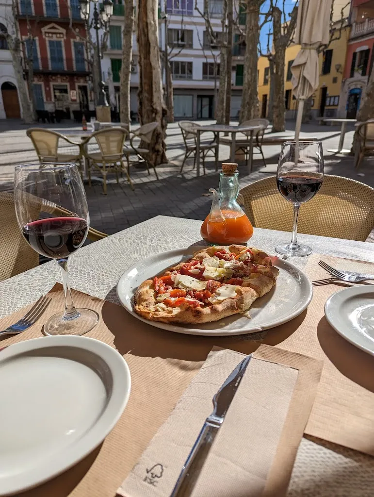Dan_Restaurante Pizzeria Plaça Vuit_Pobla Sa_review