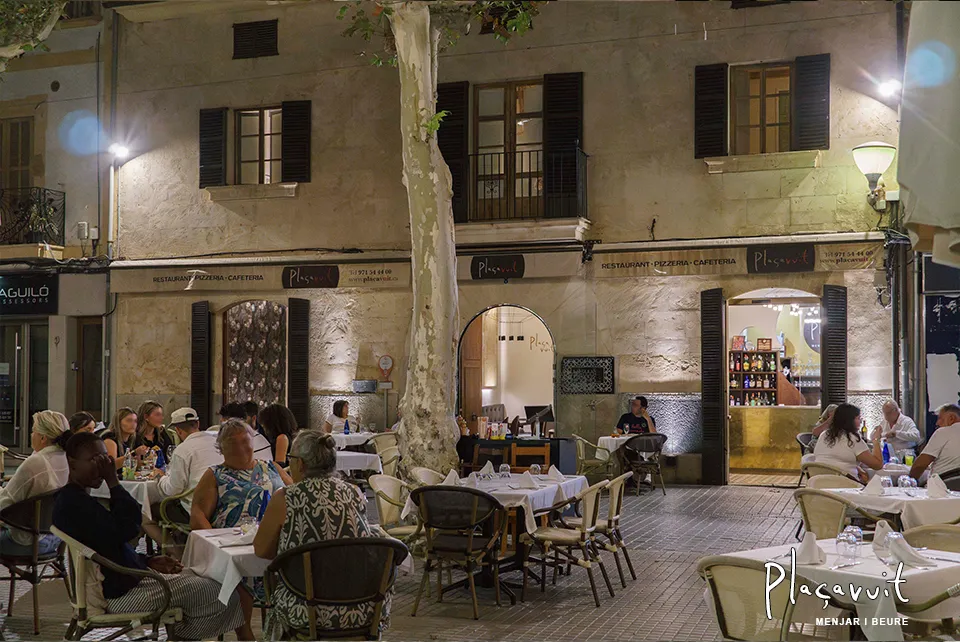 Restaurante Pizzeria Plaça Vuit restaurant in Pobla Sa