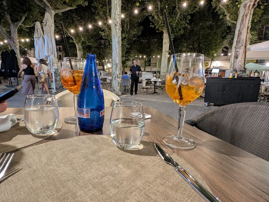 Restaurante Pizzeria Plaça Vuit_Pobla Sa_slider_image_3