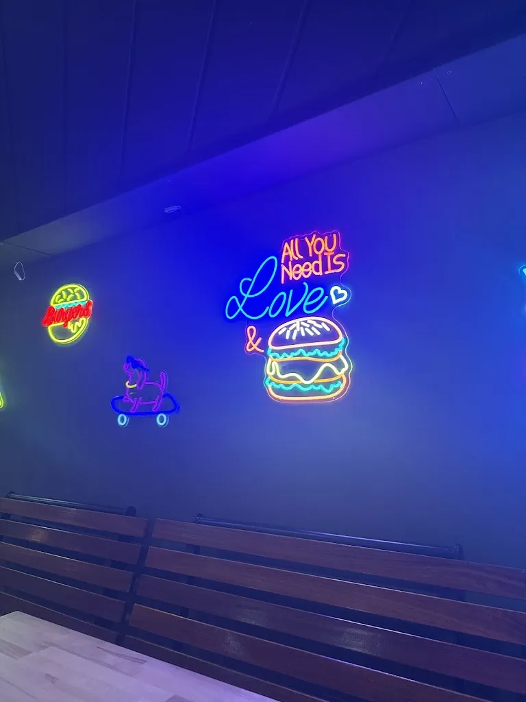 Jamil Jefferson_Manhattan Burger_Pobla Sa_review