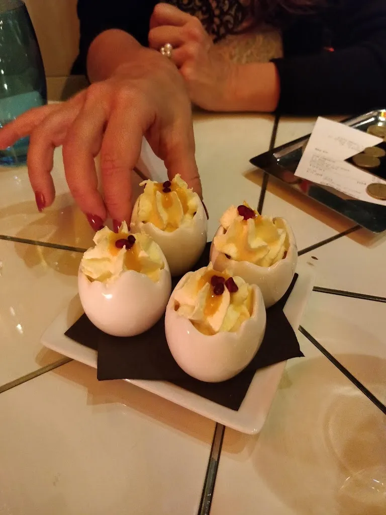 Giselle Muscat_Marta, Cariño! Madrid_Cariño_review