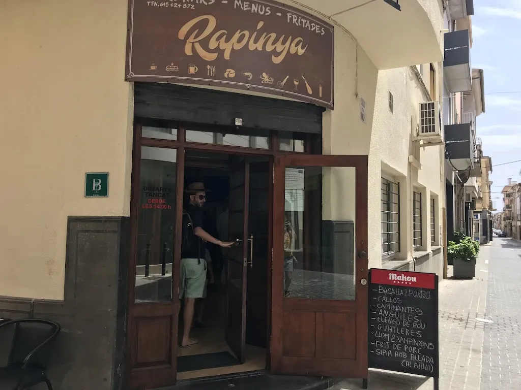 Marta Doncel_Bar Rapinya_Pobla Sa_review